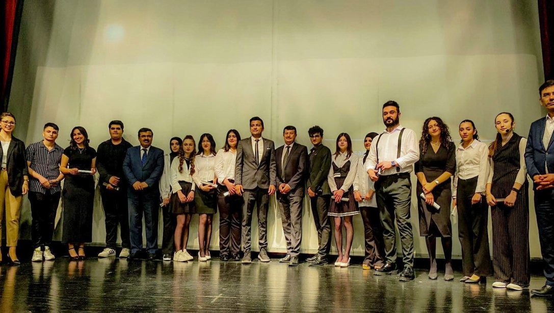 Kaşgarlı Mahmud Anadolu Lisesi Şiir Dinletisi