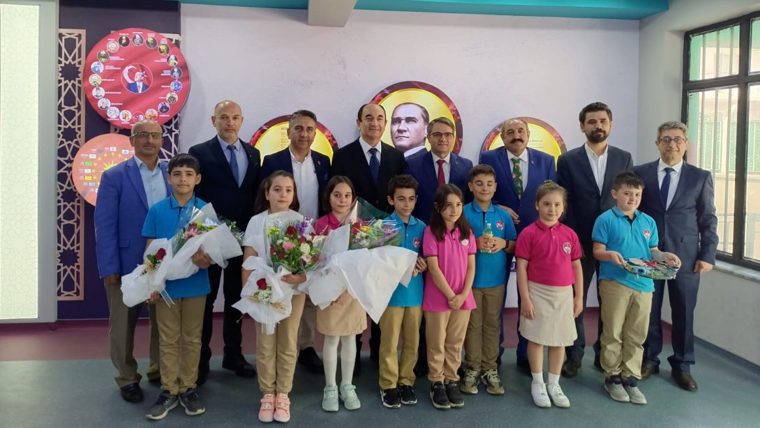 Ayşe Müzeyyen Tozluoğlu İlkokulu Öğretmenlerinin El Sanatları Sergisi
